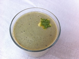 Superschneller Hanf-Gerstengras-Smoothie Superschneller Hanf-Gerstengras-Smoothie